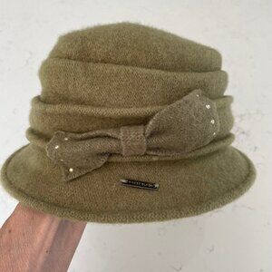 Picabo Black 100% Wool Funky Fall Hat w Side Bow Detail Moss Green Sz OS